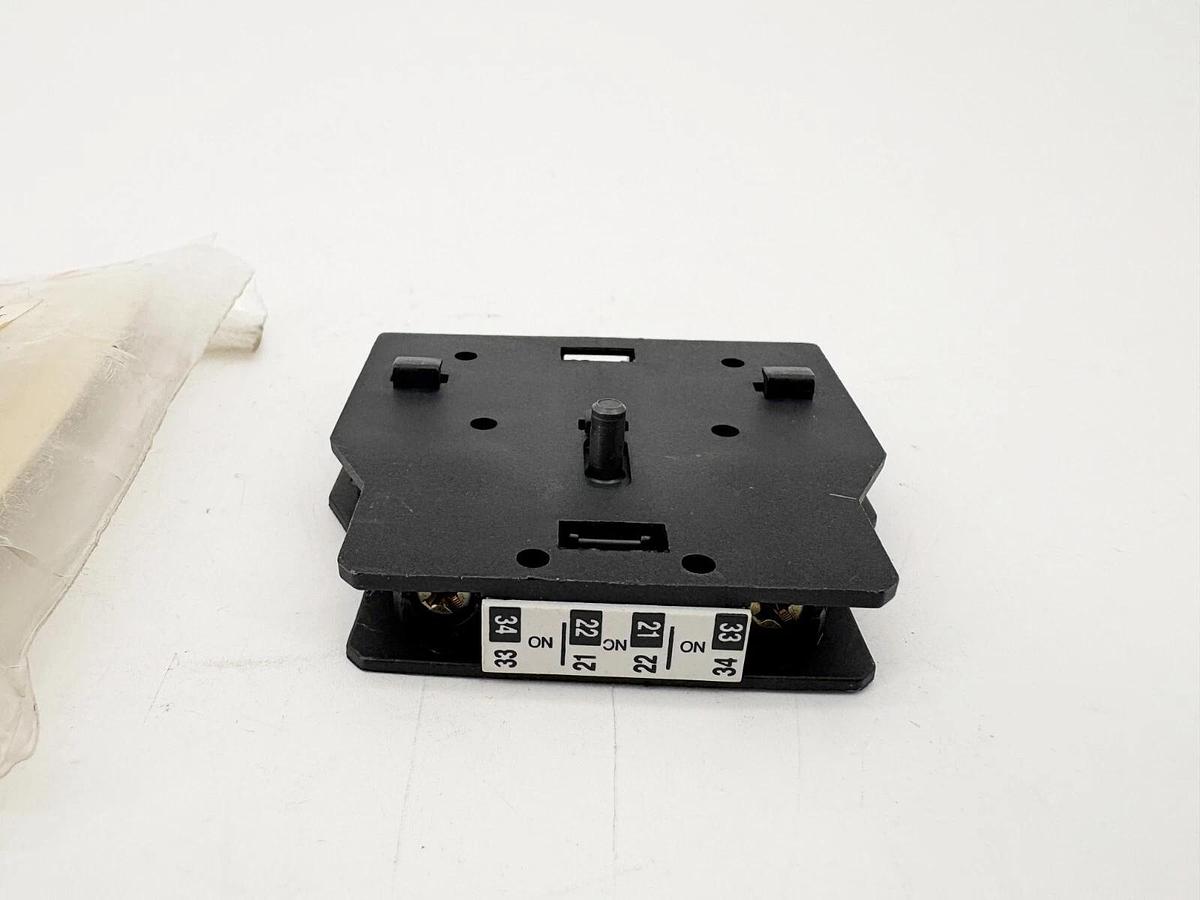 New GE CR7XA11B Auxiliary Contact Kit Side Mount Spectra 700 1NO/1NC