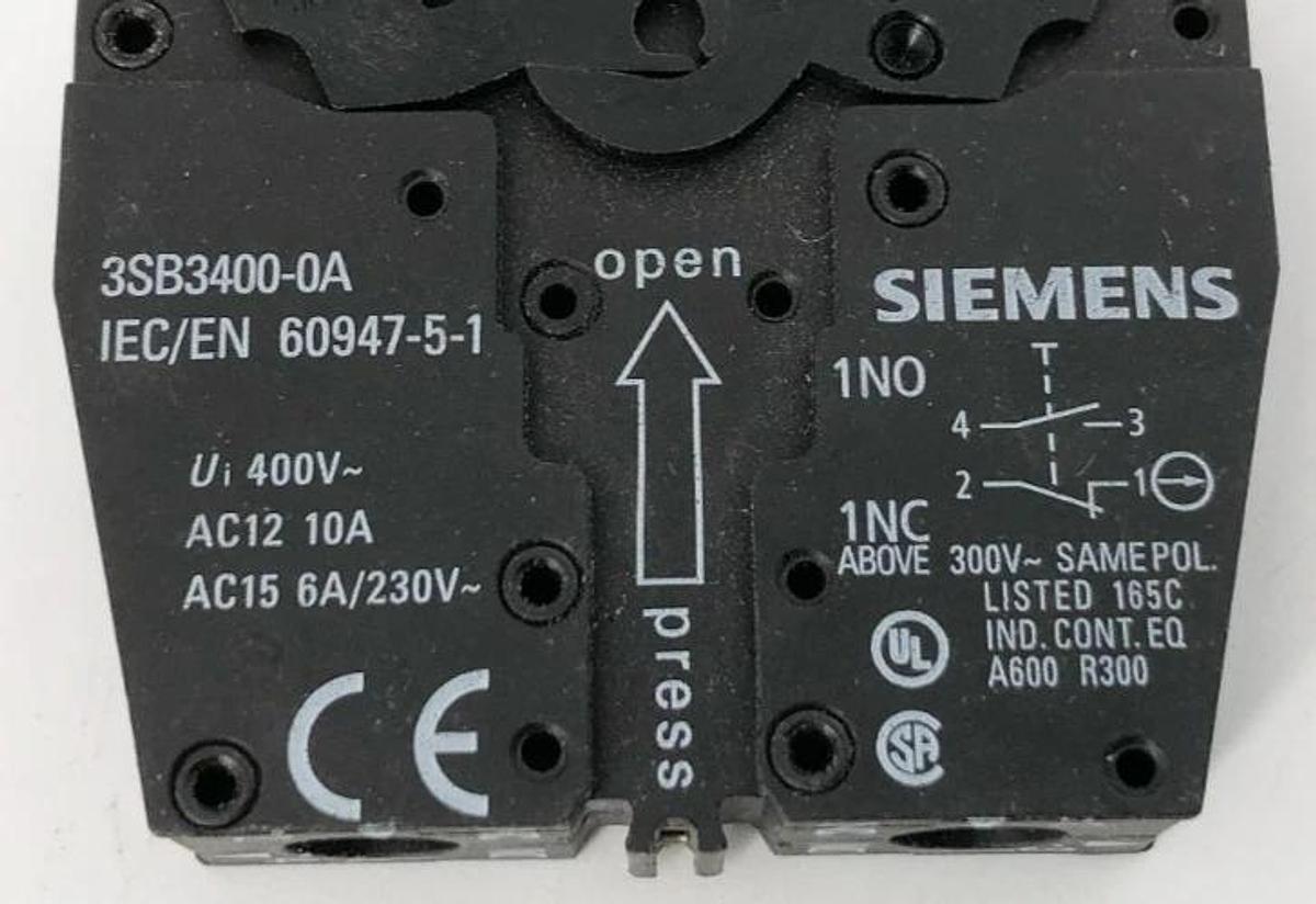 Lot of 2 New Siemens 3SB3400-0A Contact Blocks 400V 1NO 1NC - No Box