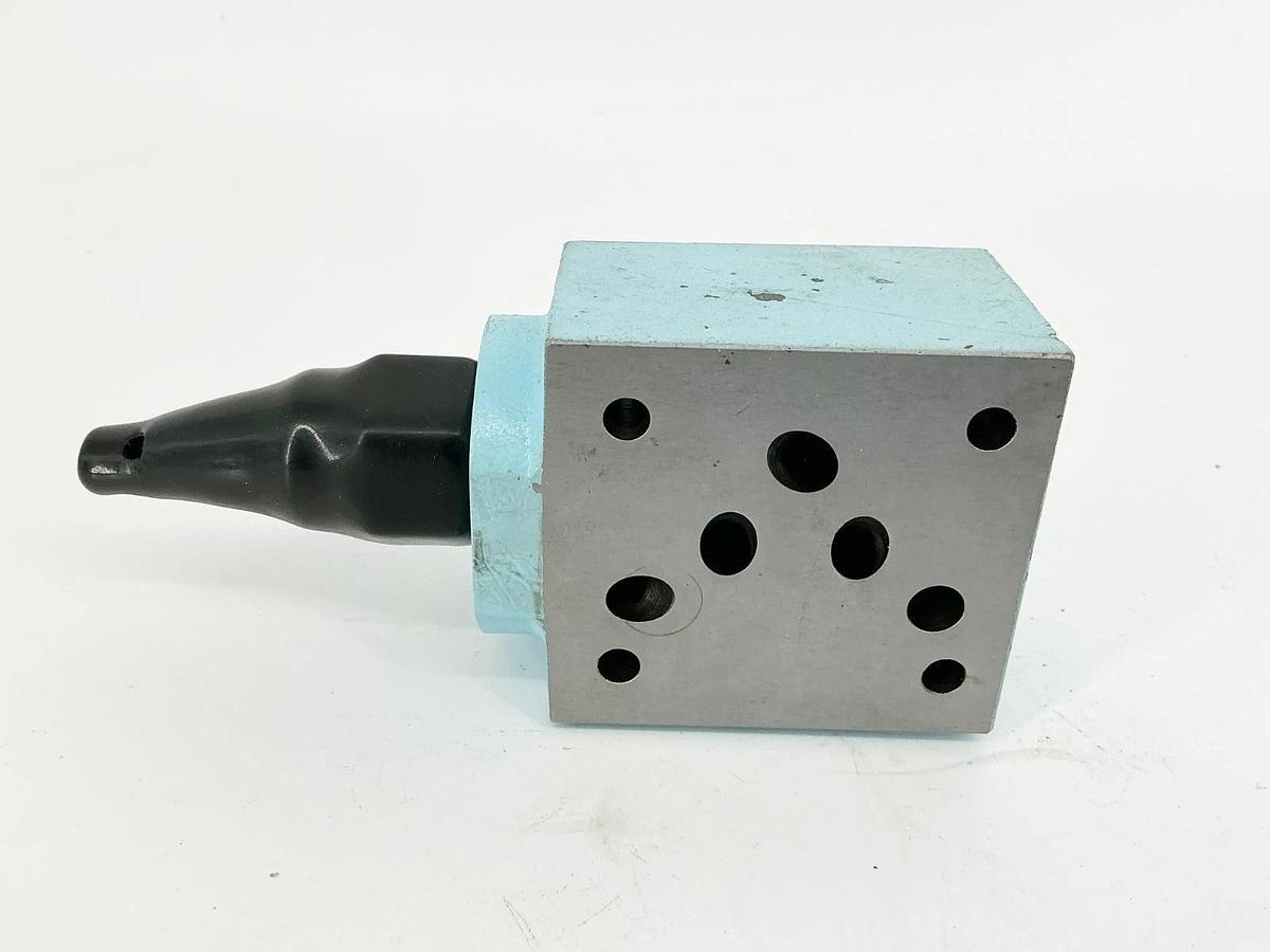 New Denison 026-27353 SRR-02113-0B1 Reducer Valve - No Box