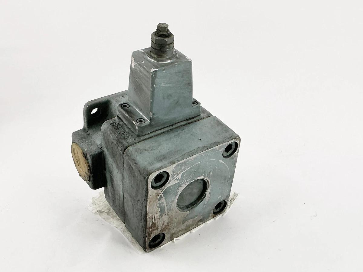 Used Rexroth 1 PV2 V3-31/40 RW12MC100A1/5 Hydraulic Pump B41566