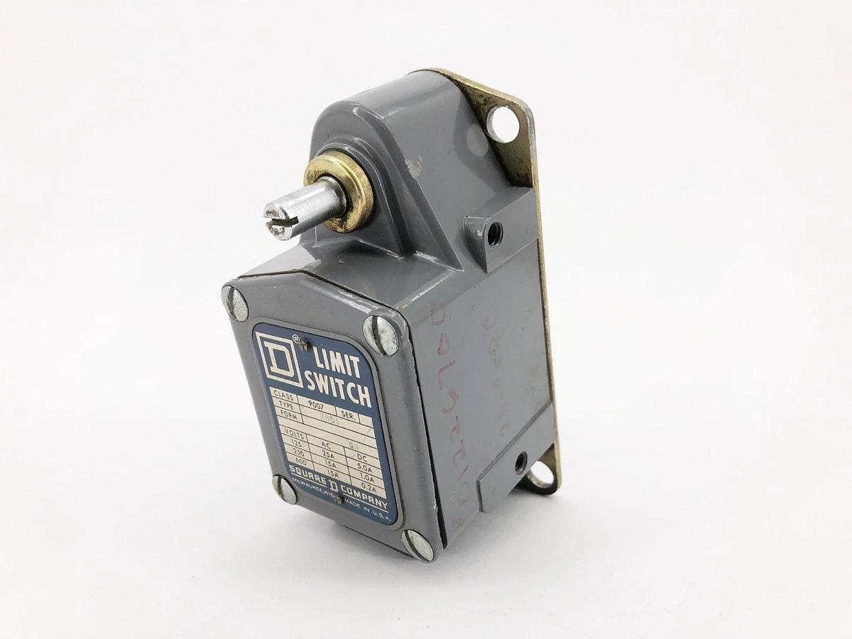Used Square D 9007TSD1 Rotary Lever Limit Switch 600VAC Ser. A