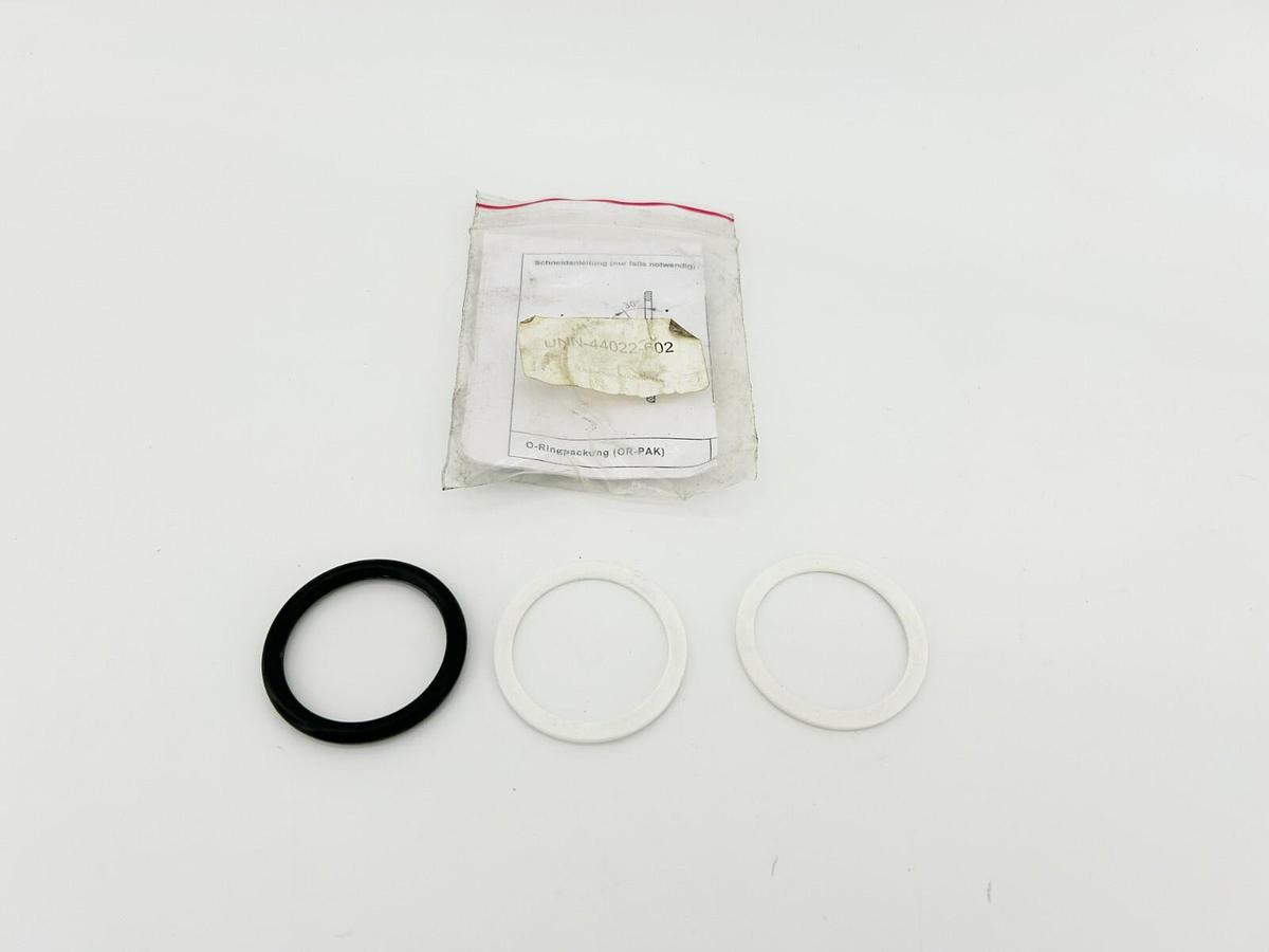 New UNN-44022-602 Oil Seal Kit