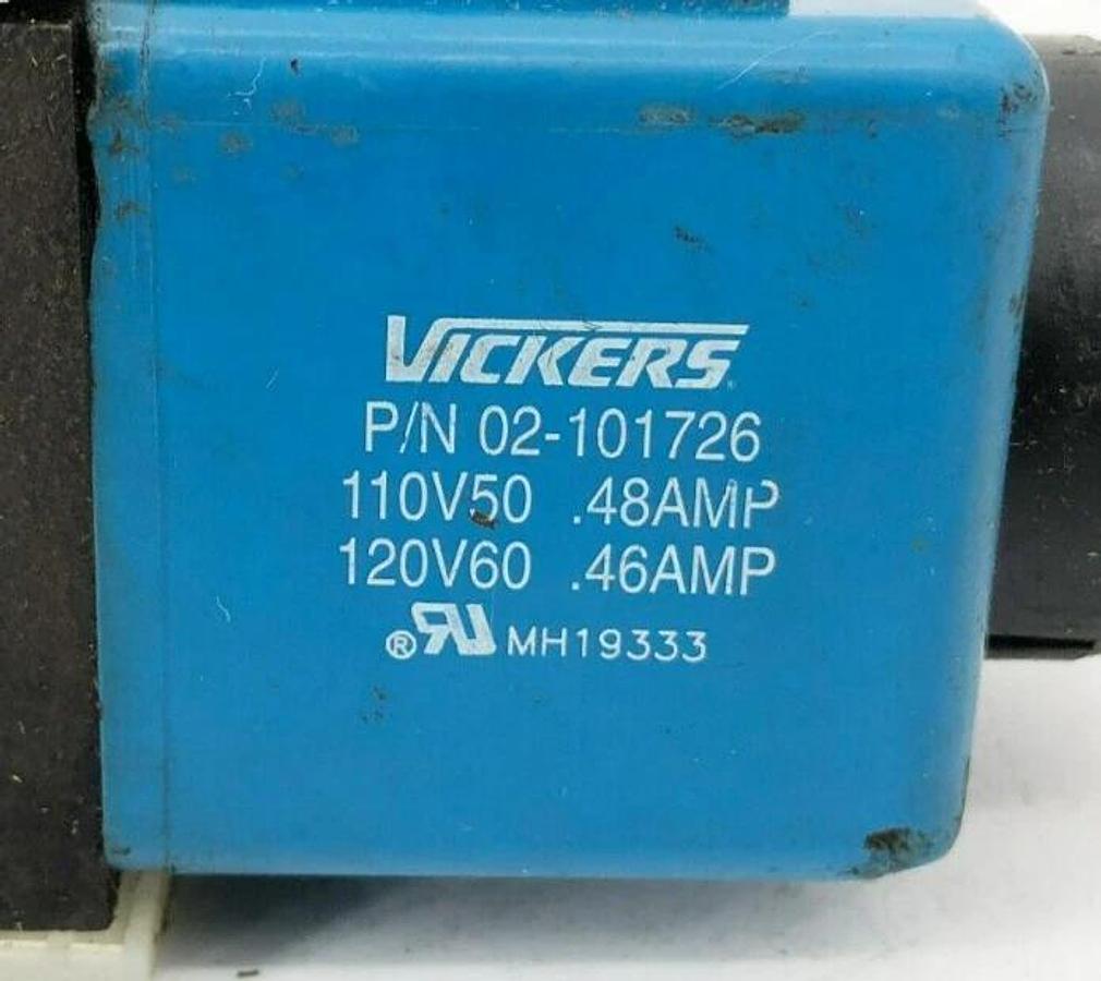 Used Vickers DG4V-3S-2A-M-U-B5-60 Directional Control Valve 120V 1450psi 02-109632