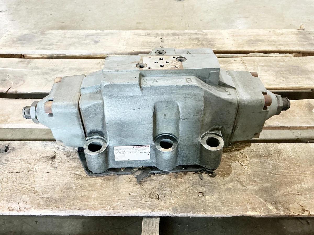 Used Rexroth 4WEH32HZ-50/6AW120-60NET Pilot Valve 4WE6D51/AW120-60NDL/V/5