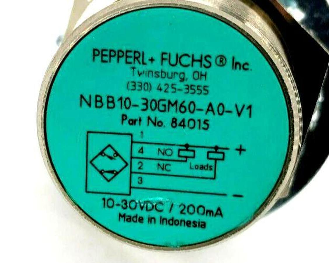 New Pepperl + Fuchs NBB10-30GM60-A0-V1 Inductive Sensor 10-30VDC 84015