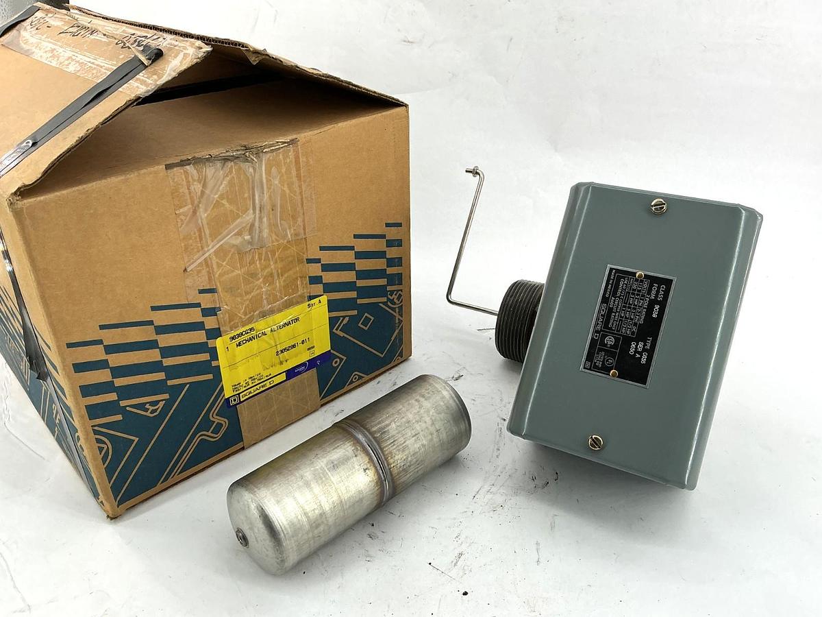New Square D 9038CG35 Ser A Mechanical Alternator 2-Pole Closed Tank 575V