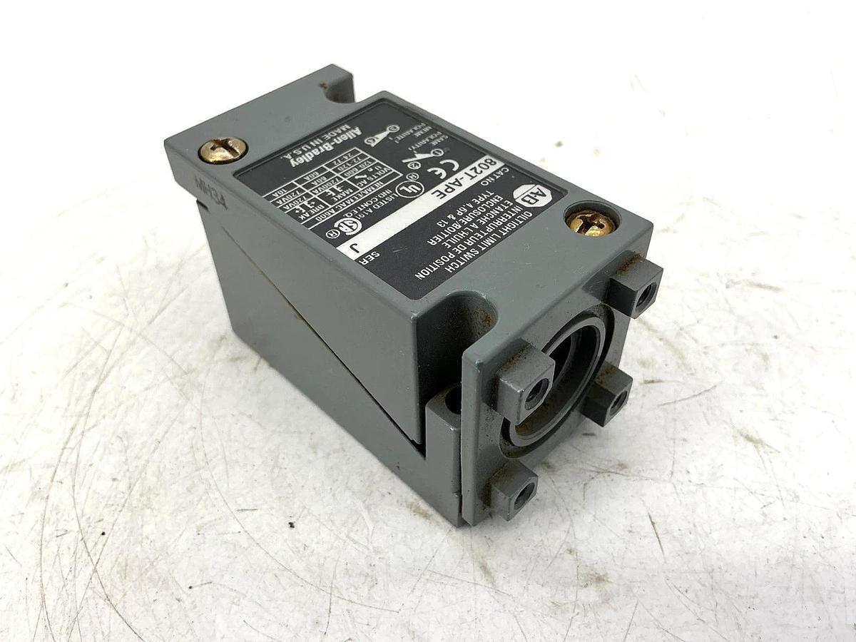 Used Allen Bradley 802T-APE Ser J Oiltight Limit Switch Plug-In Lever Type 10A 600VAC