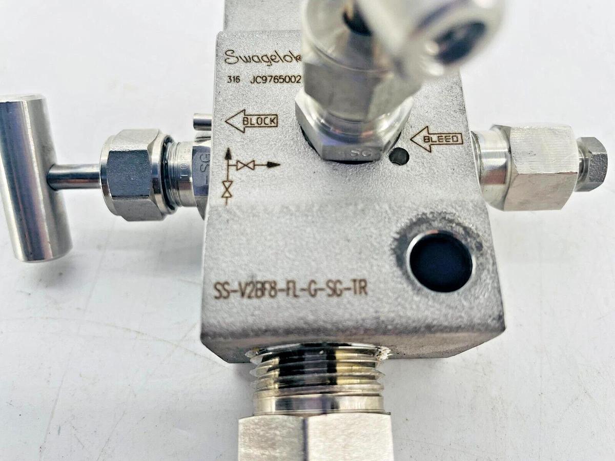 Used Swagelok SS-V2BF8-FL-G-SG-TR Instrument Manifold .125in