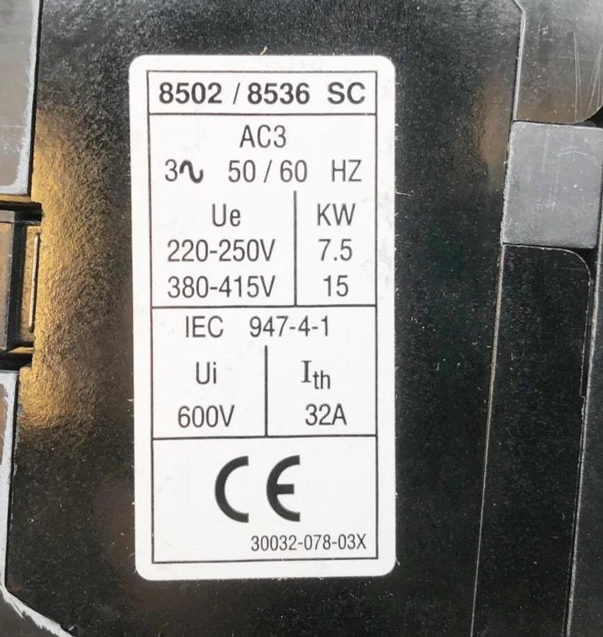 New Square D 8536SCO3V02H300S AC Magnetic Starter 120V NEMA 1 Ser. A
