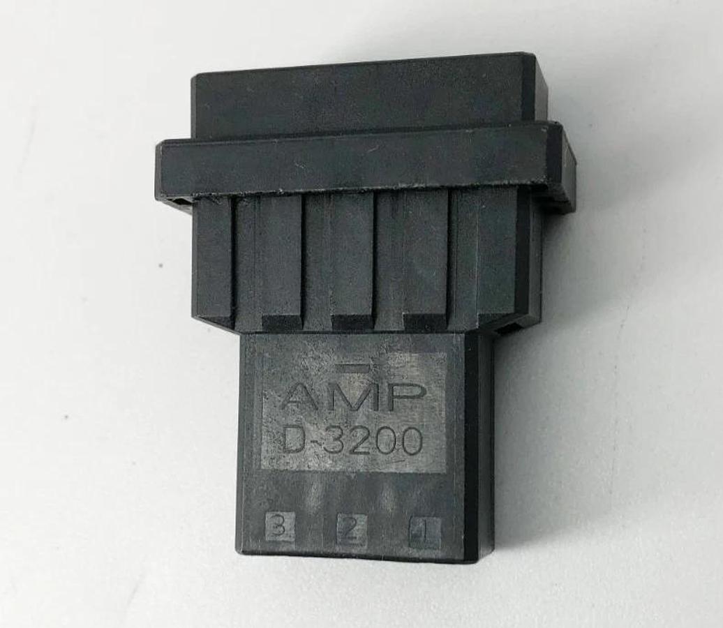 Lot of 40 New TE Connectivity 1-179552-3 Connectors AMP D-3200 - No Box
