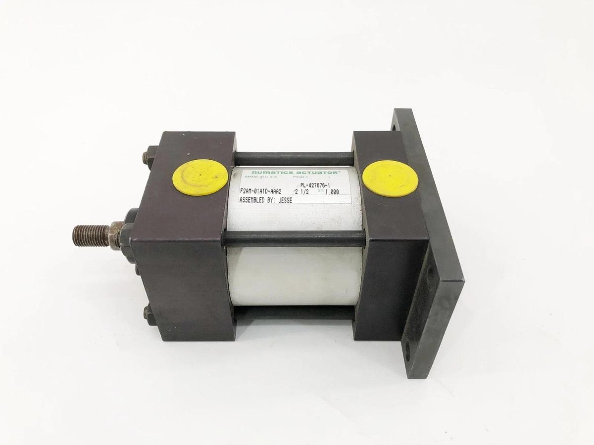 New Numatics F2AM-01A1D-AAA2 Pneumatic Cylinder 2-1/2" Bore 1" Stroke - No Box