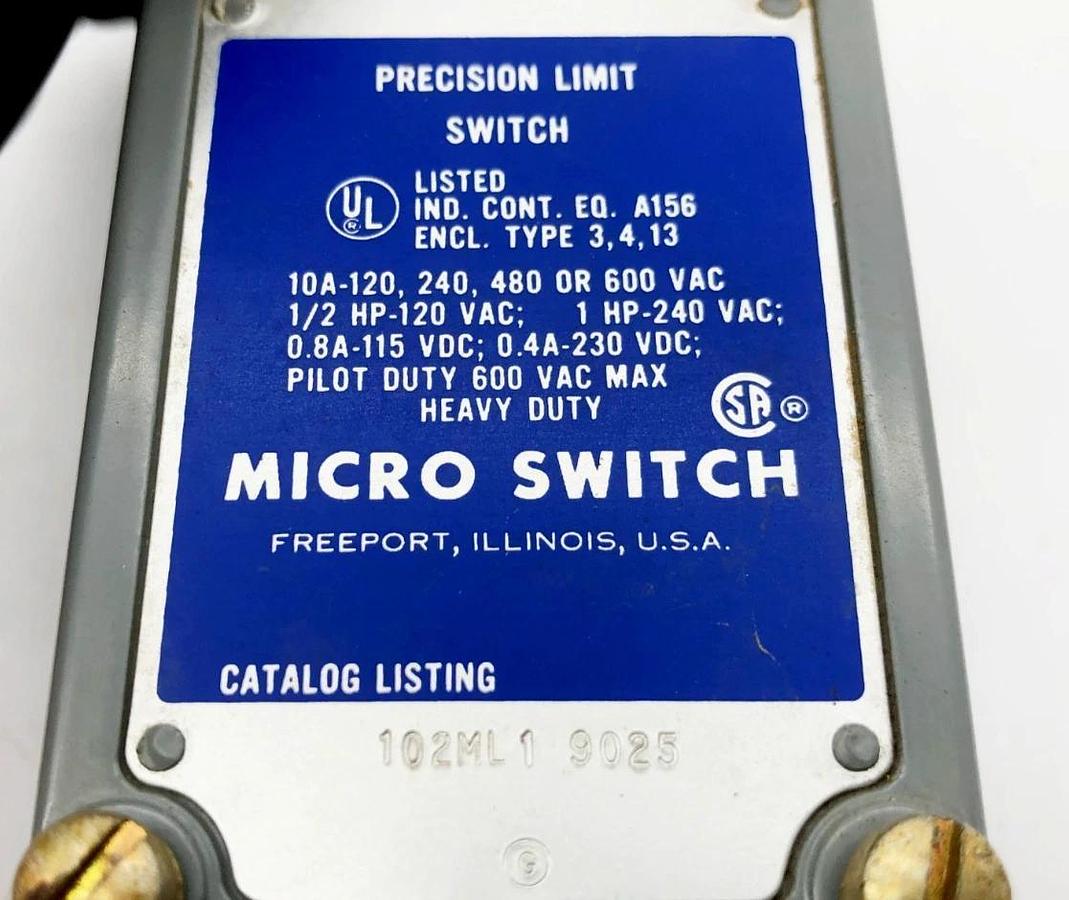 Used Honeywell 102ML1 Limit Switch Top Plunger 600VAC 10A 9025