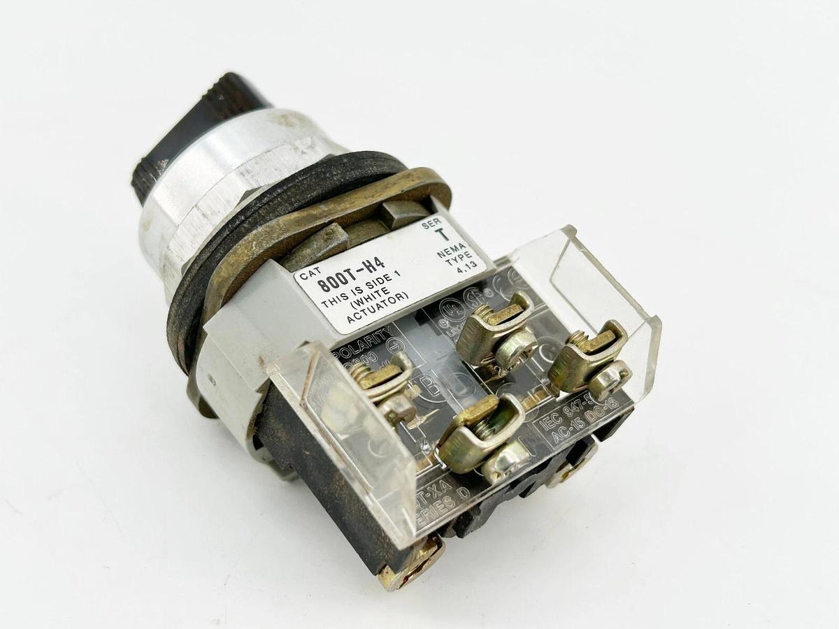 Used Allen Bradley 800T-H4 Selector Switch 30.5M 2 Position Spring Return Ser.T