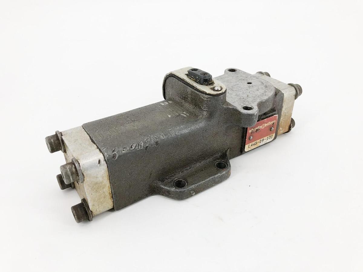 Used Schrader Bellows L445-29-102 Pneumatic Valve