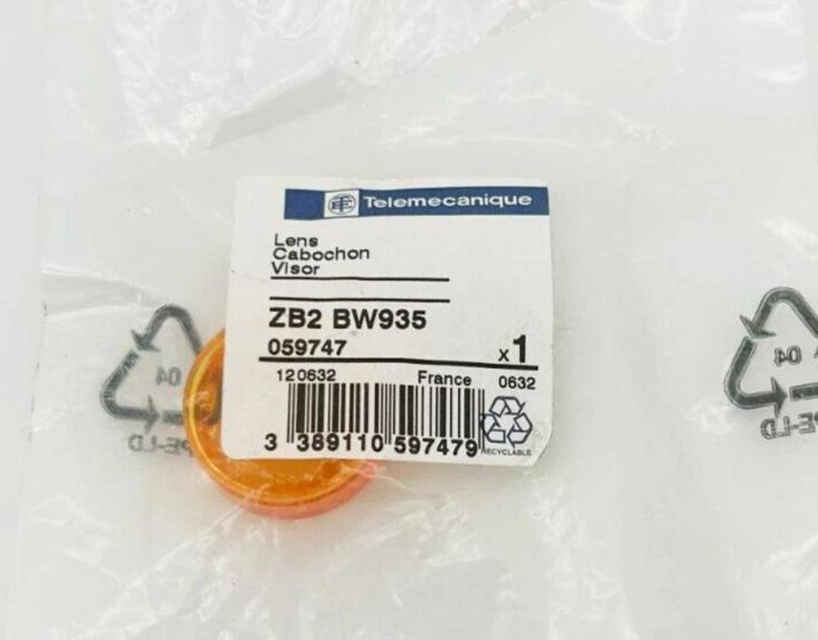 Lot of 7 New Telemecanique ZB2-BW935 Amber Lens Caps, 059747, ZB2BW935