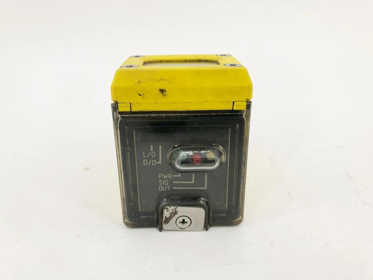 Used Banner Engineering Q45BB6LLPQ6 Retroreflective Sensor 10-30VDC