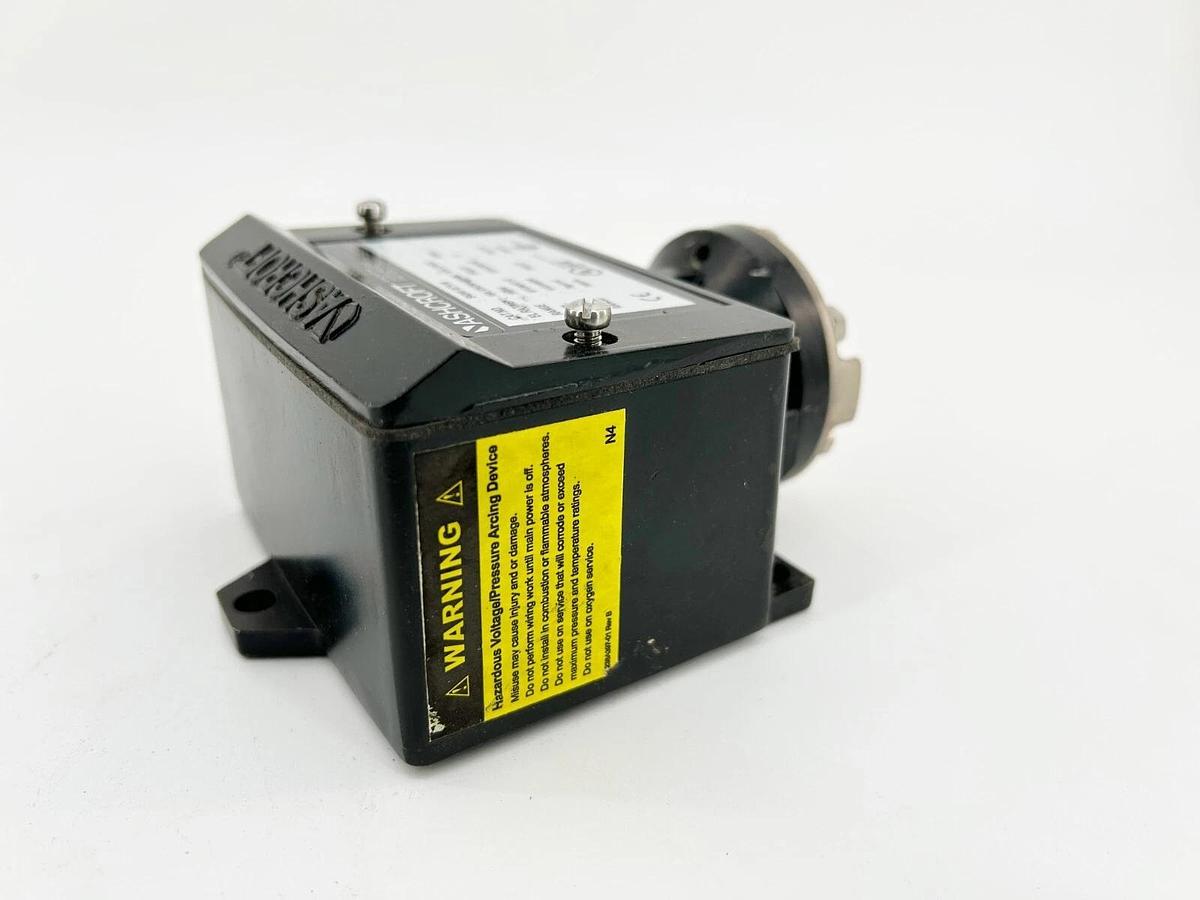 Used Ashcroft B424V-XCYLM Pressure Switch 100PSI 15A 480VAC 1/2A 125VDC