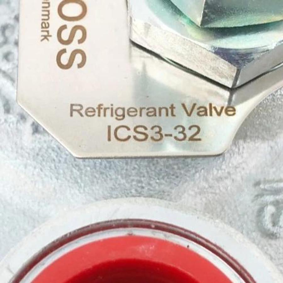 New Danfoss 027H3173 Refrigerant Valve Top Cover 3-Pilots ICS3-32 - No Box