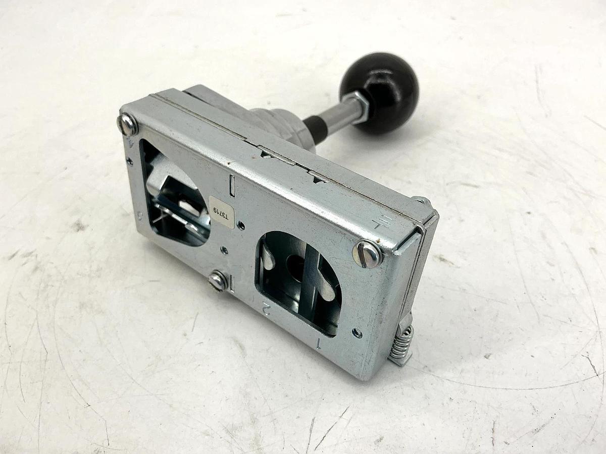 New Eaton 10250T451 Ser A2 4Pos Joystick Operator Momentary No Latch