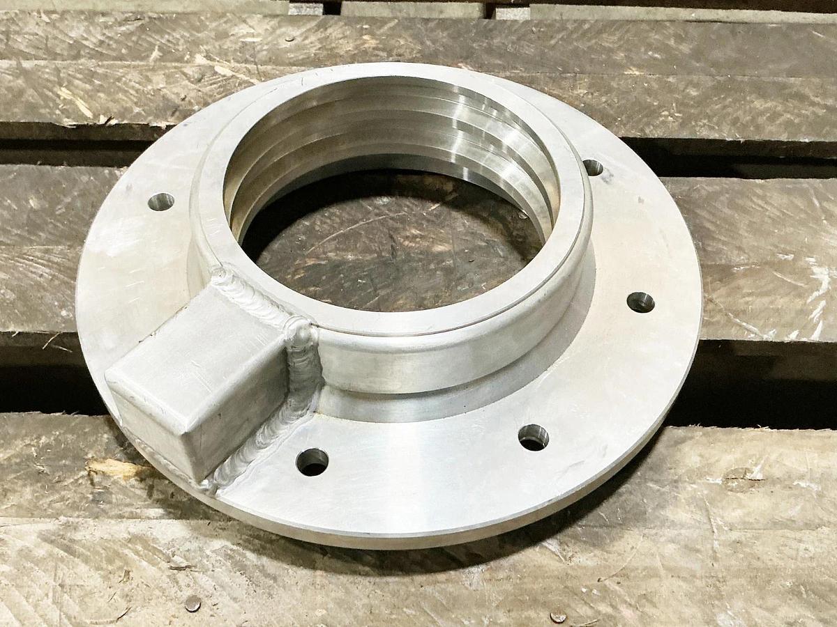 New Valmet 9N83039510 Inner Bearing Cap Held End - No Box