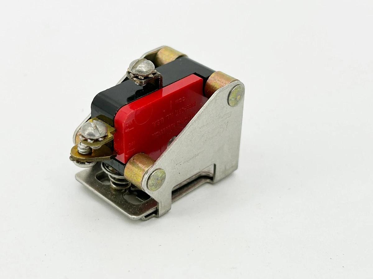 New Honeywell Micro Switch 2D70 Pushbutton Switch