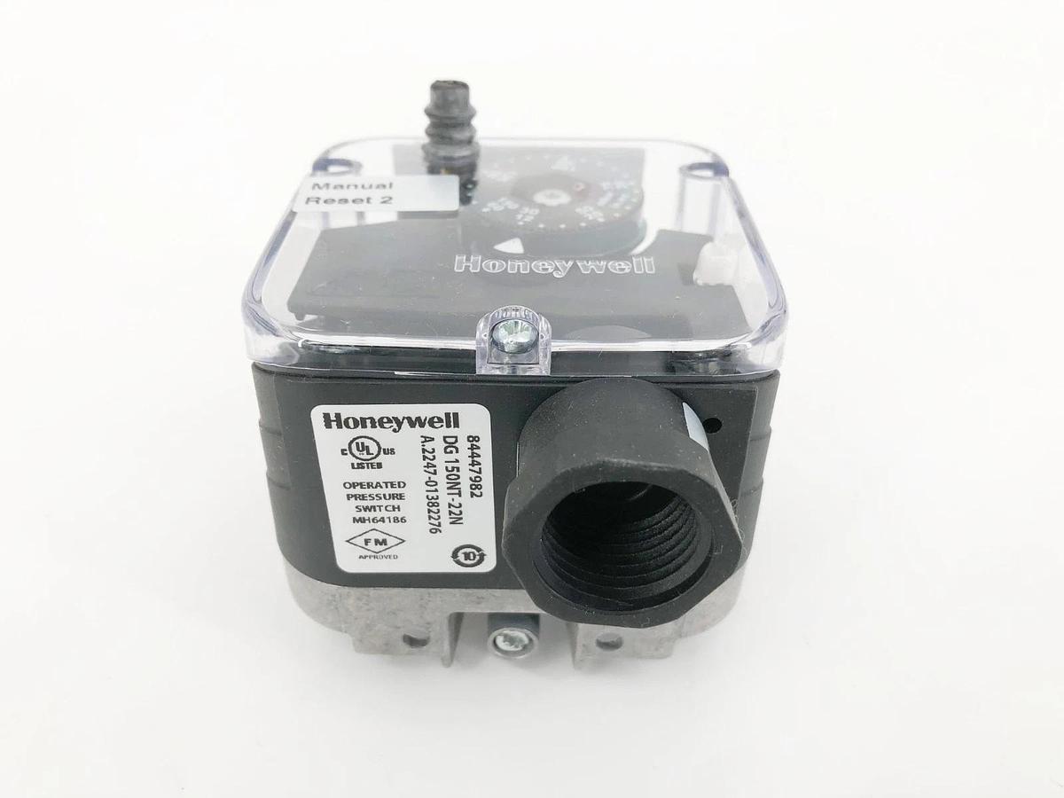 New Honeywell DG 150NT-22N Pressure Switch 1/4''NPT 12-60'' W.C. 84447982 No Box