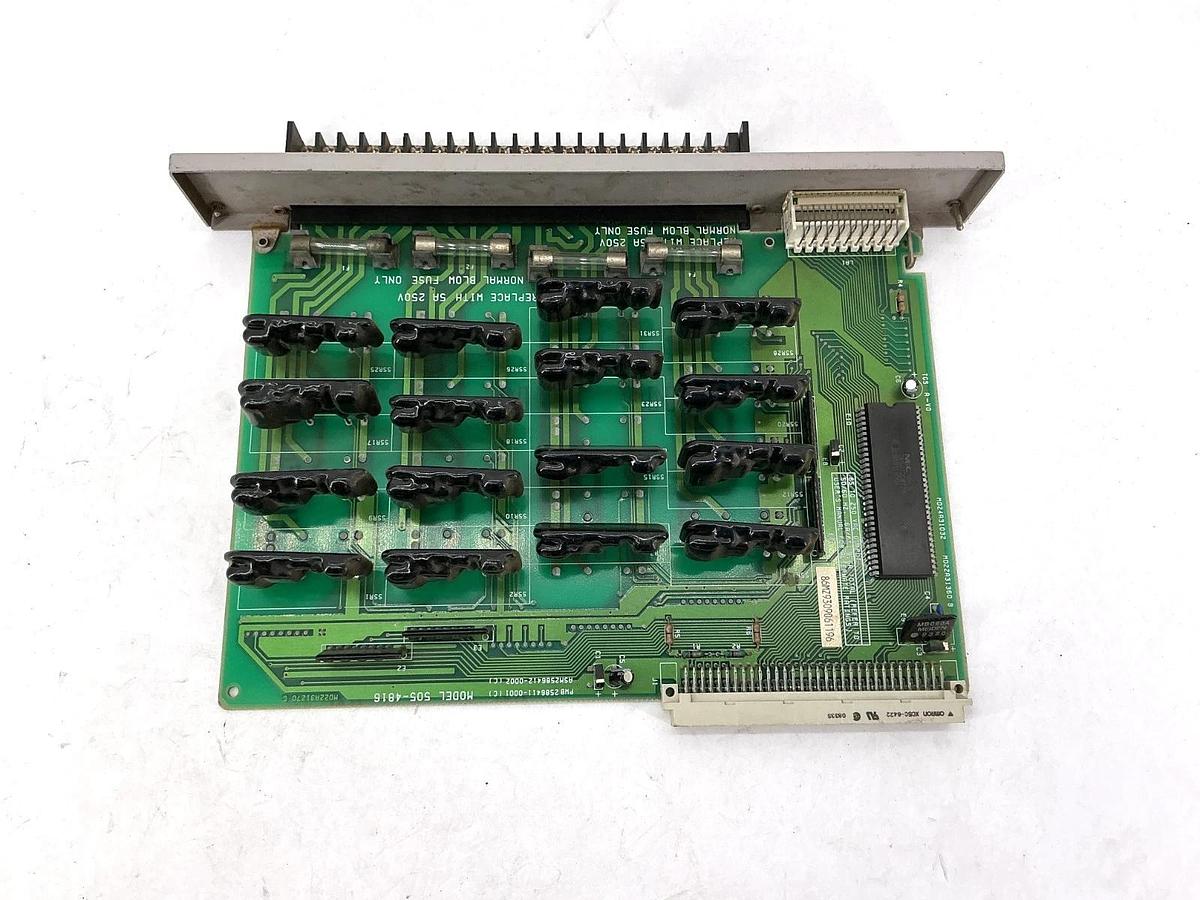 Used Siemens 505-4816 PLC Output Module 16-Point 110/220VAC 50/60HZ 505-4816