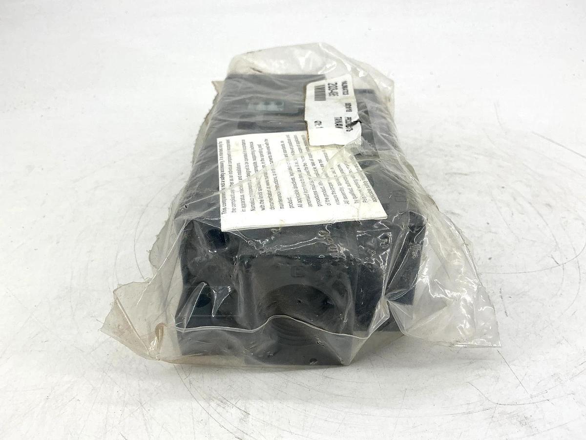 New Numatics 203-495 Pneumatic/Sub Base 1 Station Side Port 1/2" NPTF 203495
