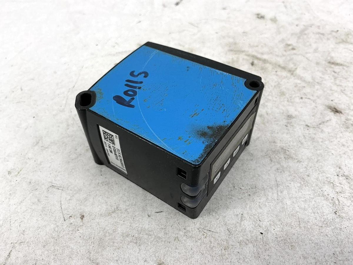 Used SICK DT50-N2113 Mid-Range Distance Laser Sensor Class 200mm 5-Pin 10-30V 1047398
