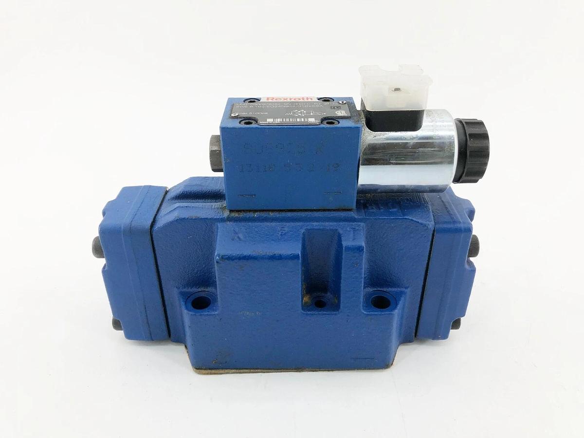 New Rexroth R978031724 Valve 4WEH 16 Y70/6EG24 N9ETK4/B10=CSA - No Box
