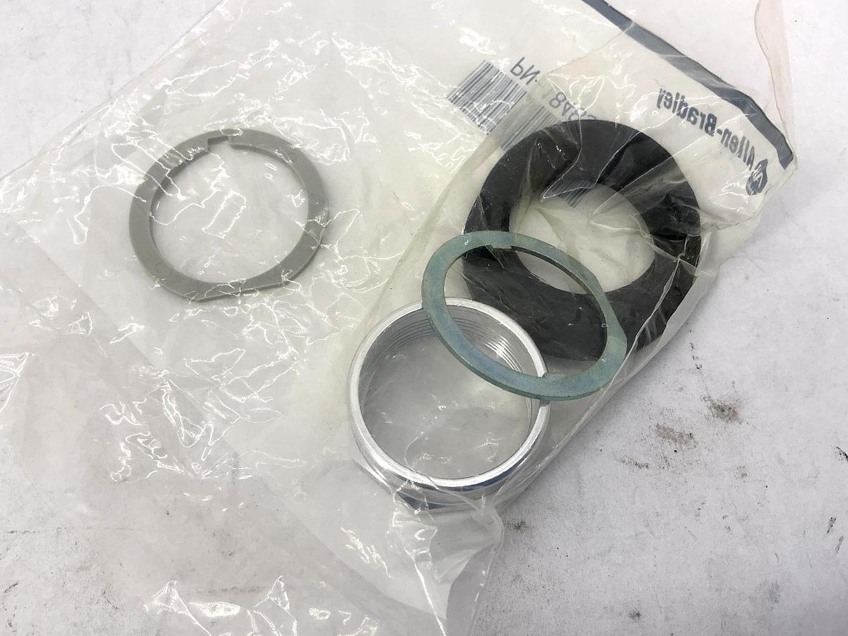 New Allen Bradley 800T-FXMP16XA7 Ser T 30mm Push-Pull 3P No Cap Lens