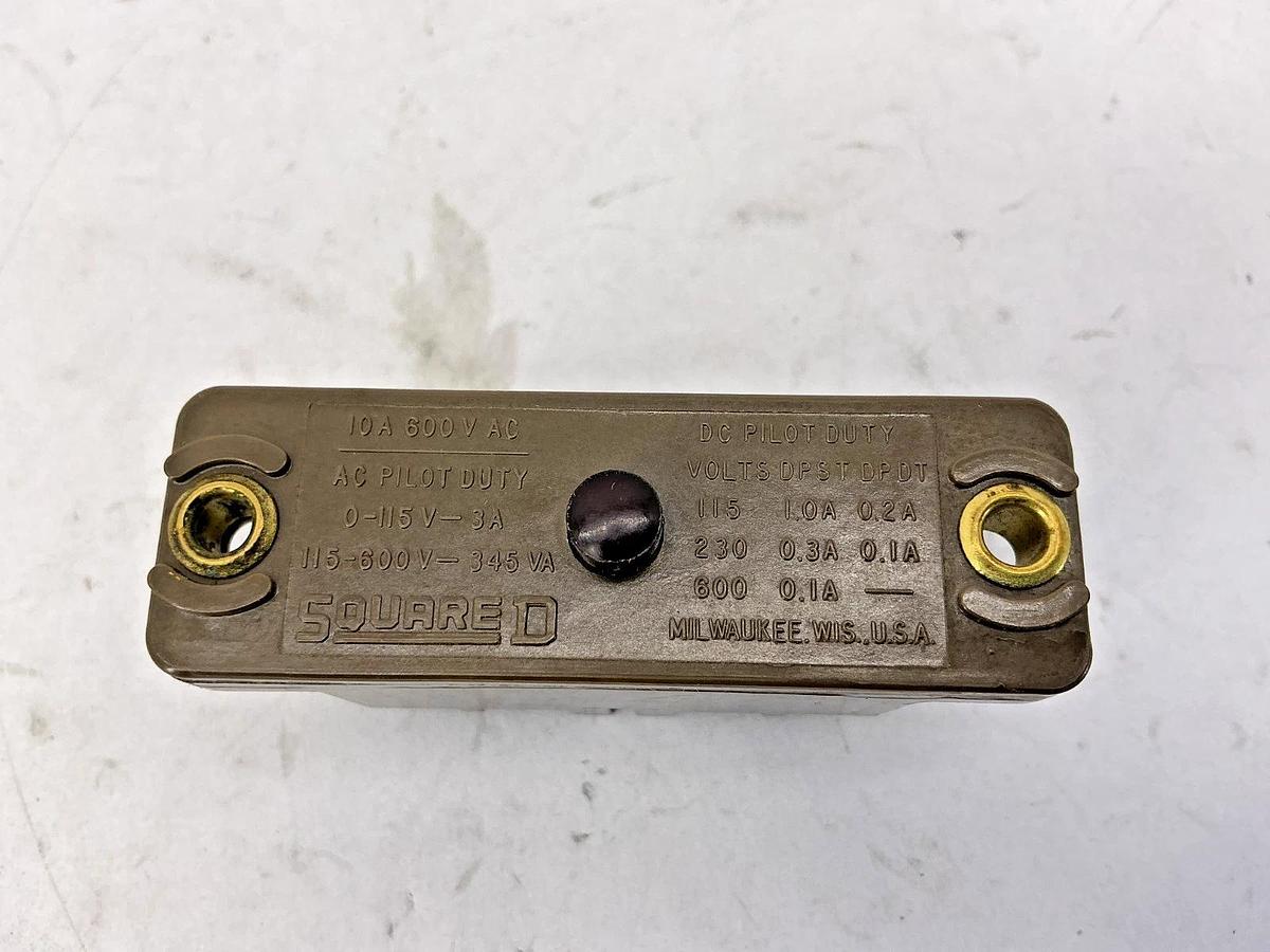 Used Square D 9007CO3 Ser A Snap Action Switch Class 9007 10A 600V
