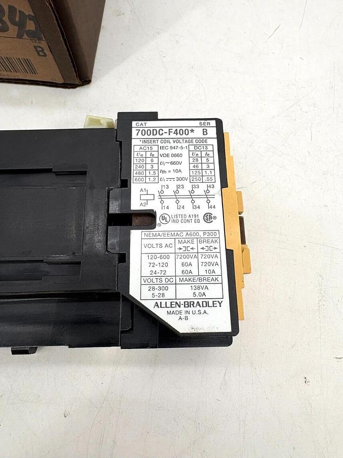 New Allen Bradley 700DC-F400Z1 Ser. B Type F Control Relay 115VDC Coil