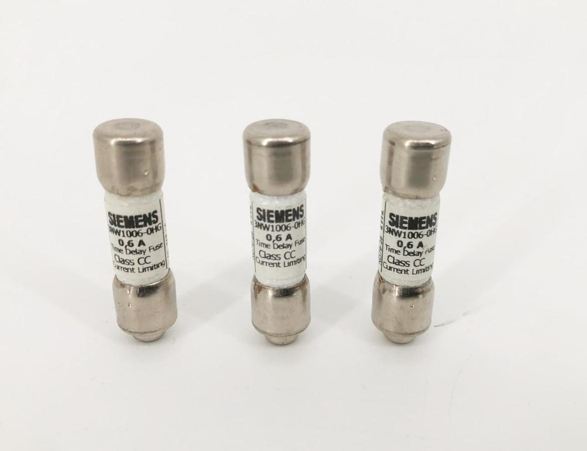 Lot of 3 New Siemens 3NW1006-0HG Fuses 0.6A 600VAC Class CC - No Box