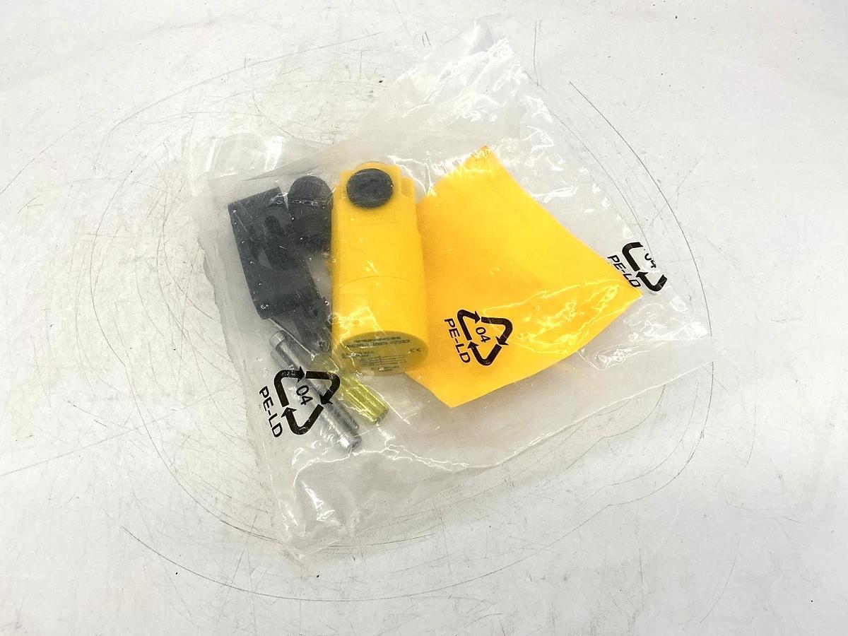 New Turck BC20-K40SR-FZ3X2 Capacitive Prox Sensor Sn=20mm 20-250VAC 23103