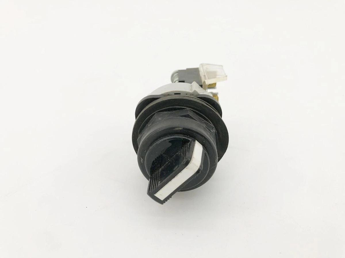 Used Allen Bradley 800H-JR2 Ser. F Selector Switch NEMA 4 4X 13