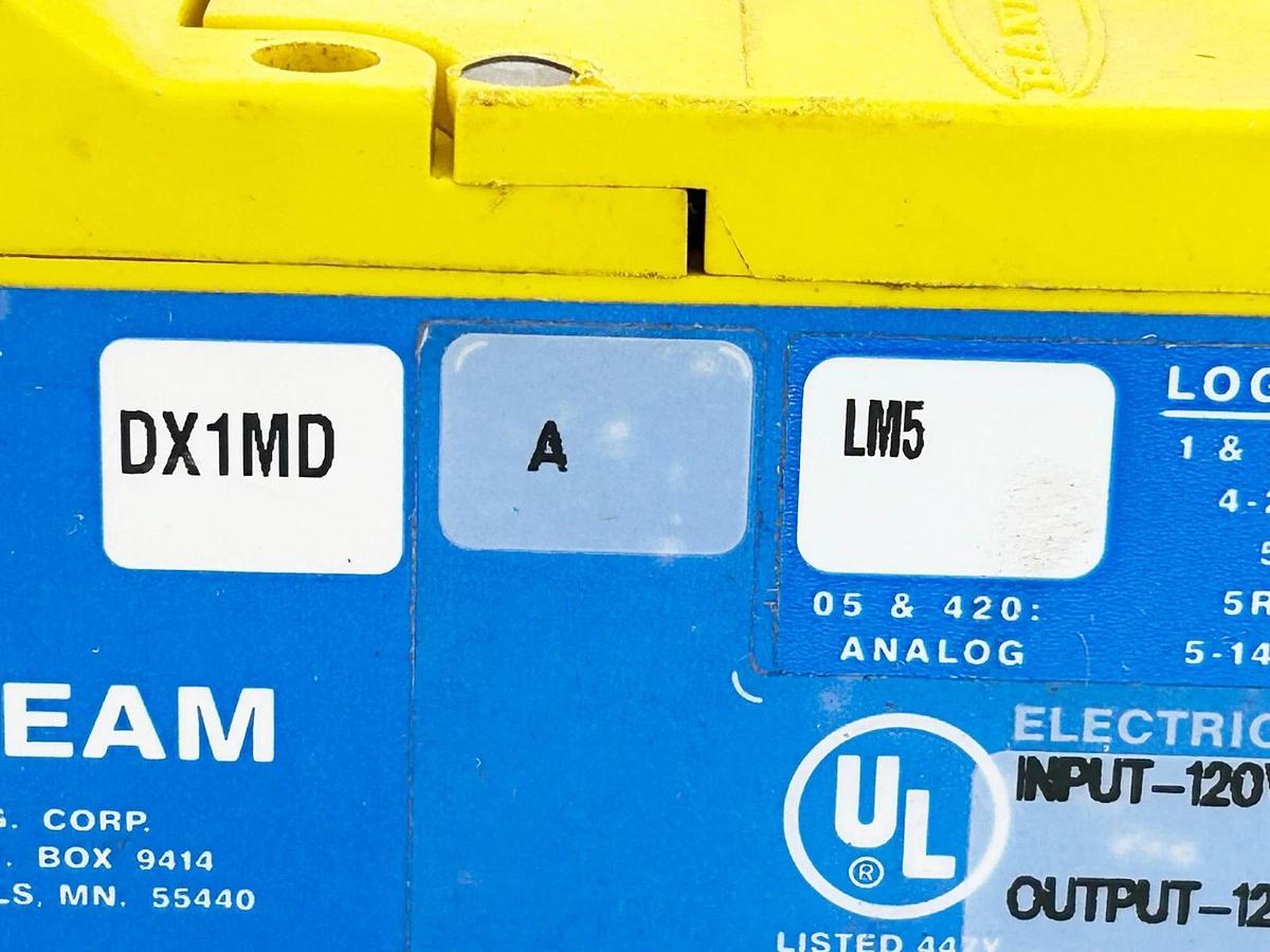 Used Banner Engineering RX1MD Photoelectric Sensor Block 120V 100VA DX1MD-A-LM3