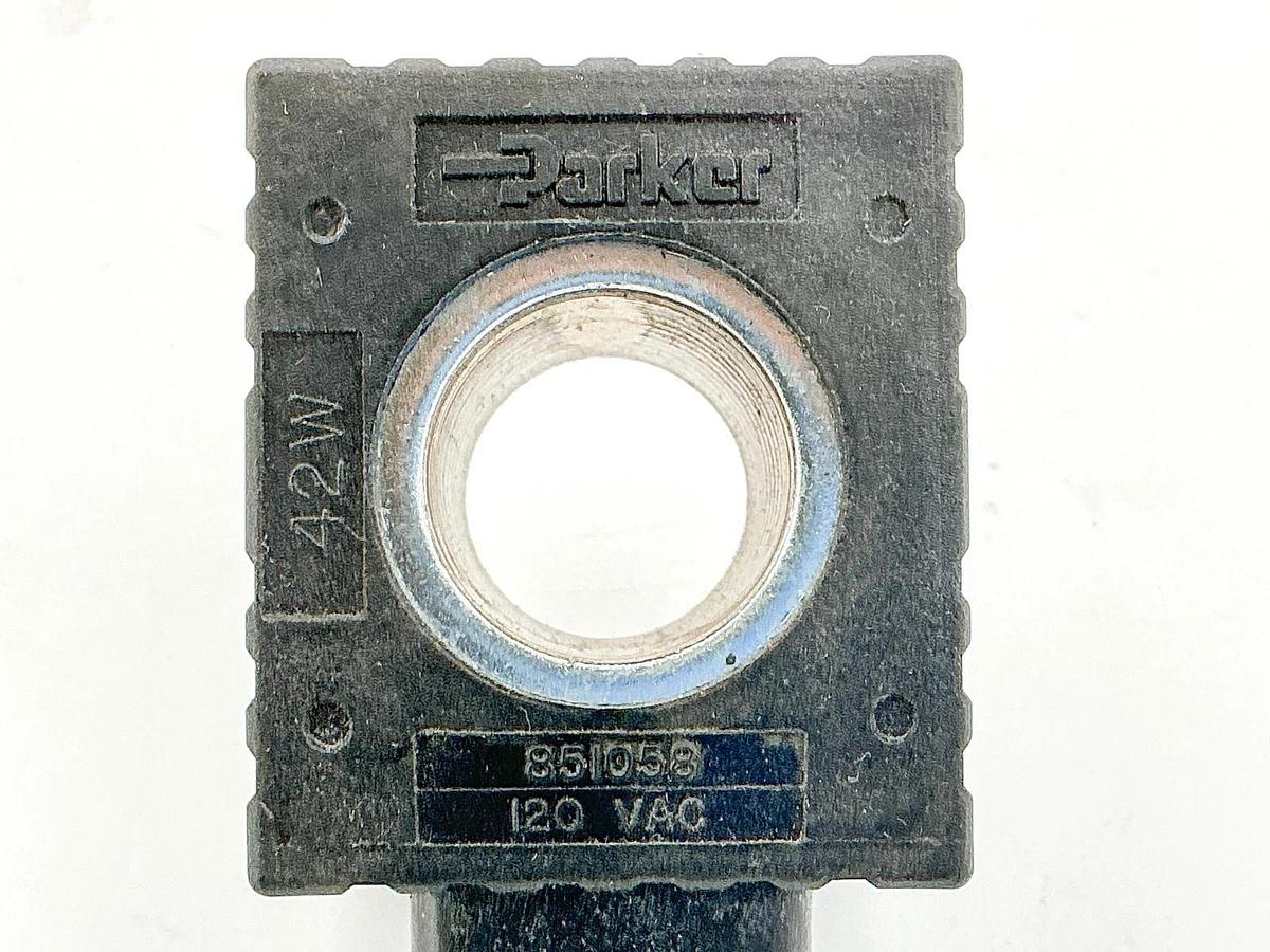 New Parker 851058 DS Coil 120V 42W - No Box