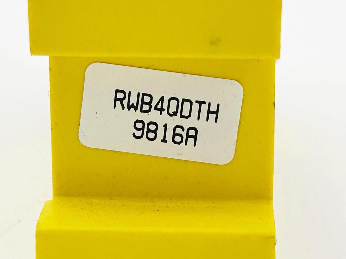 Used Banner Engineering RWB4QDTH photoelectric Wiring Block 9810A