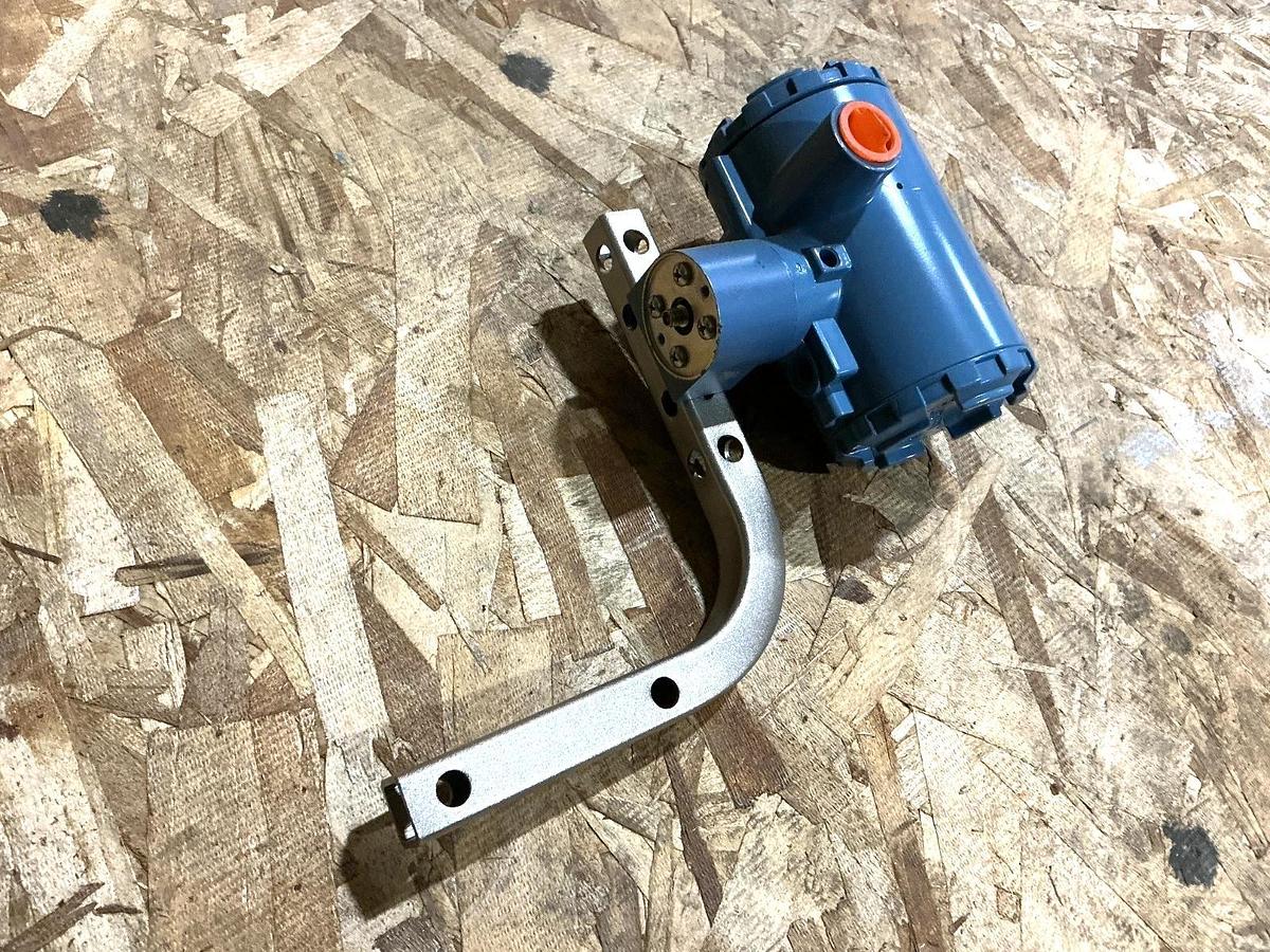 New Emerson Rosemount 8800DF005SA6E1D1R70 Vortex Flow Meter 800/427 1440PSIG