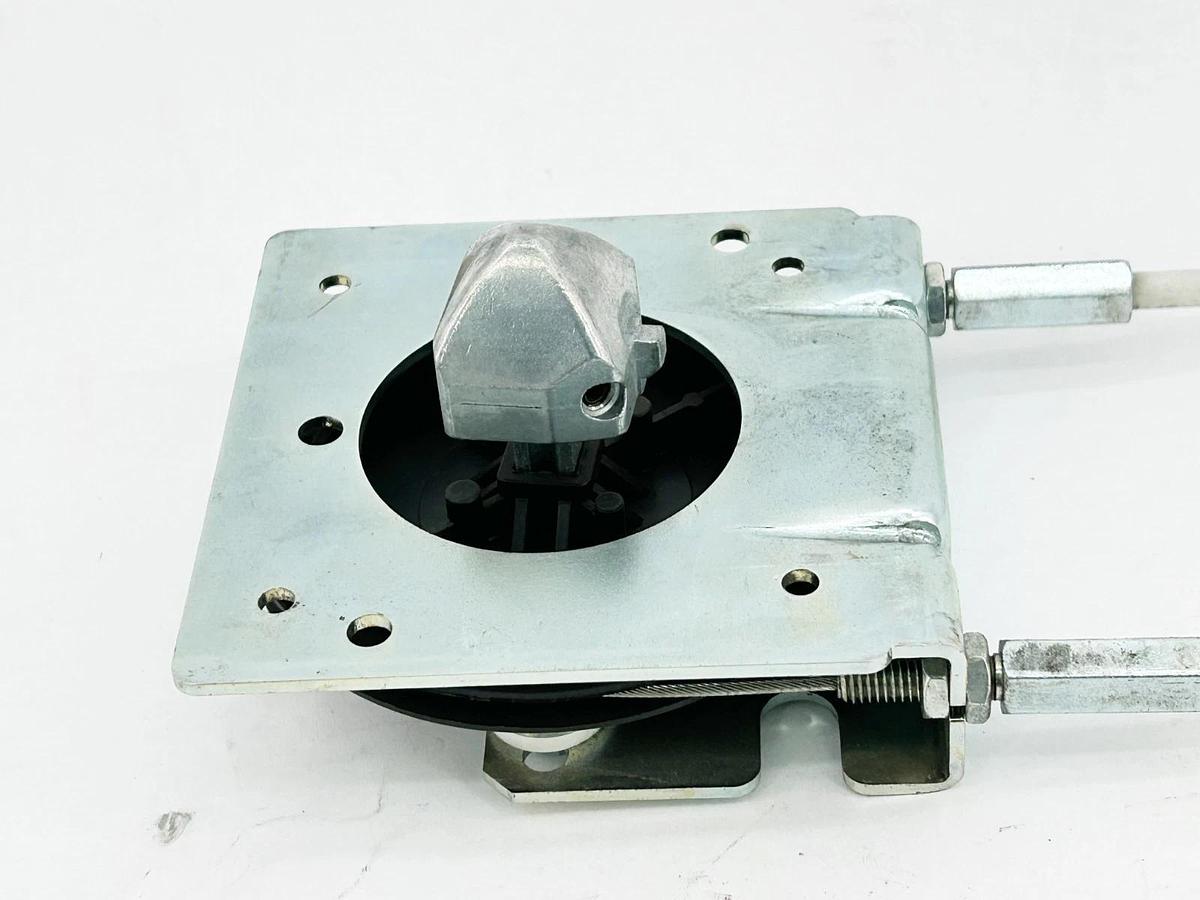 New Siemens 3VL9300-3HR21 Side Panel Rotary Drive 1000MM Bowden Cable - No Box
