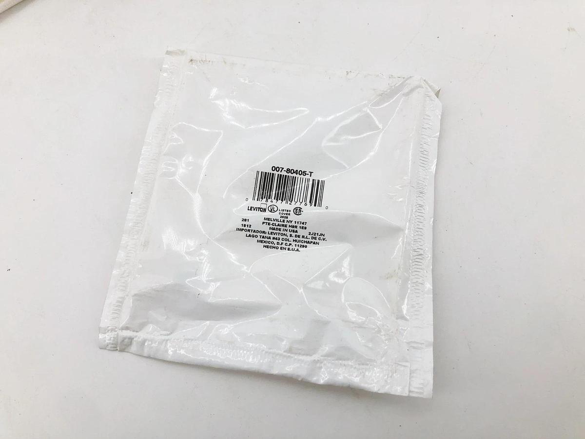 Lot of 20 New Leviton 007-80405-T Combo Wallplates 2-Gang 1-Toggle 1-Decora/GFCI