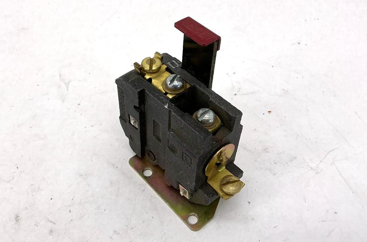 Used Square D 1976-B1-X1 Overload Relay Power: 600VAC Control: 600VAC/250VDC
