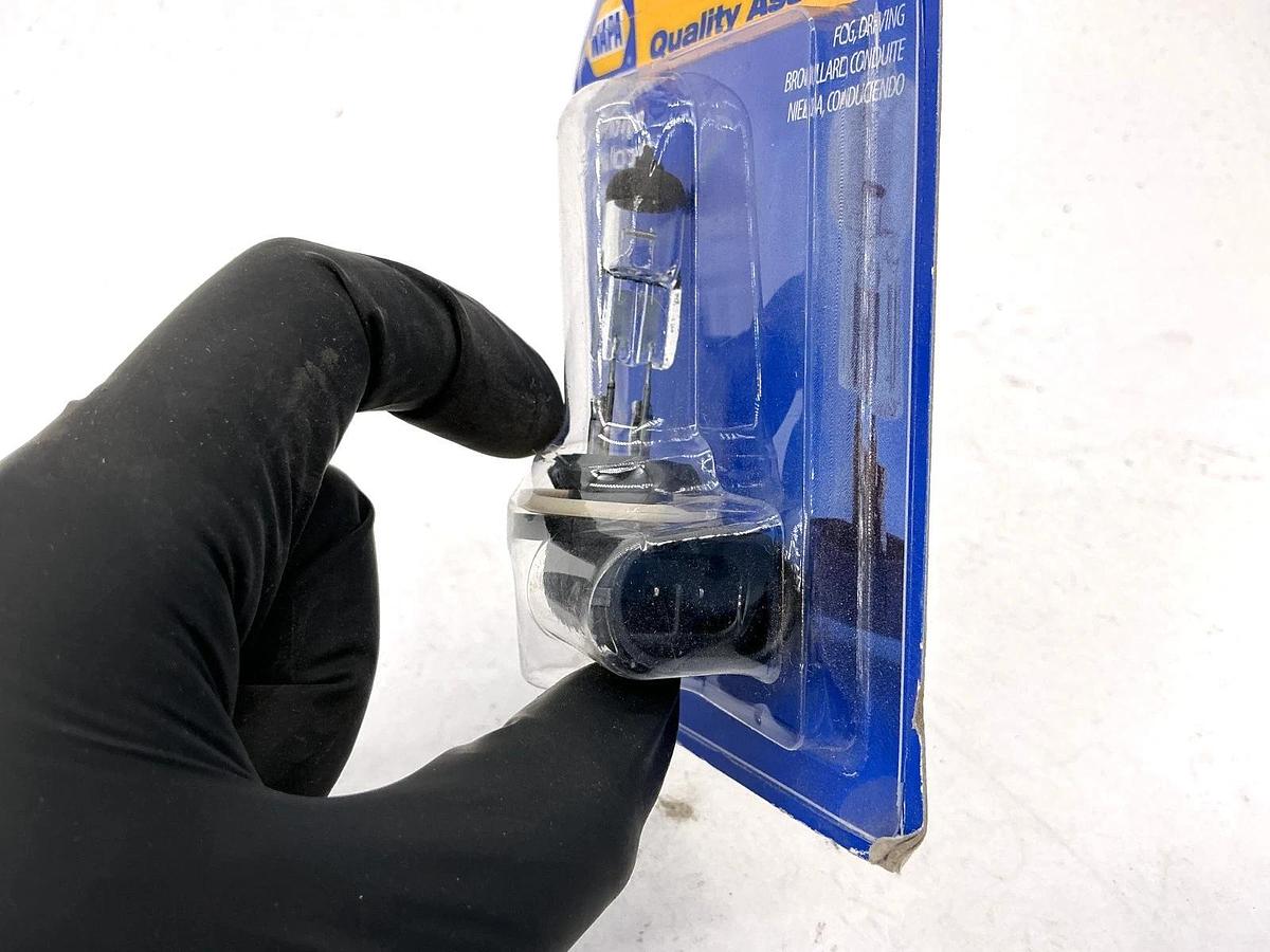 Lot of 3 New Napa BP894 Halogen Replacement Bulb 12V 37.5-Watt