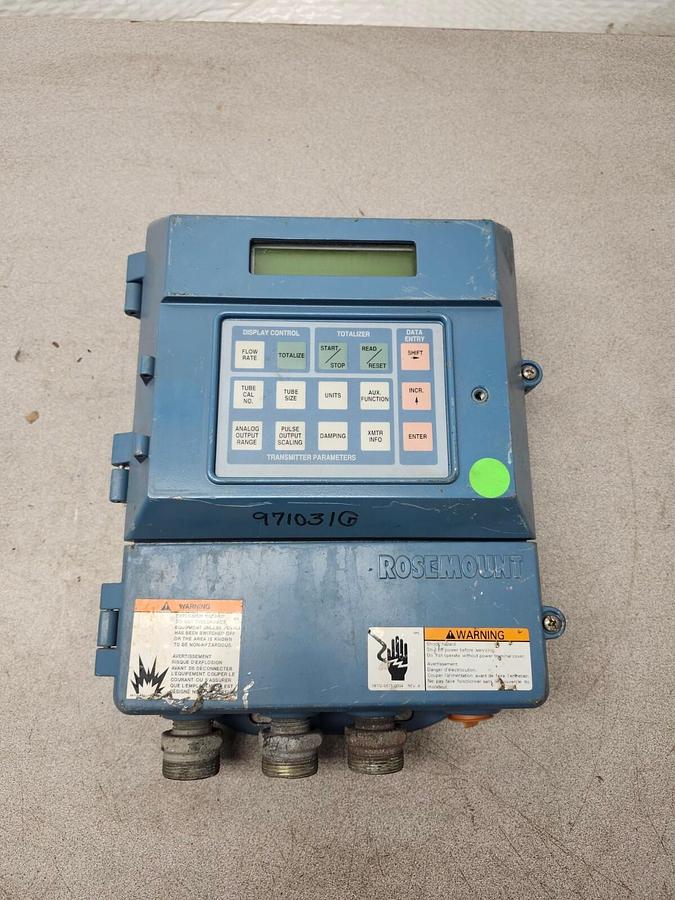 New Rosemount 8712ESR1A1M4 Transmitter 2A 250V 50/60Hz