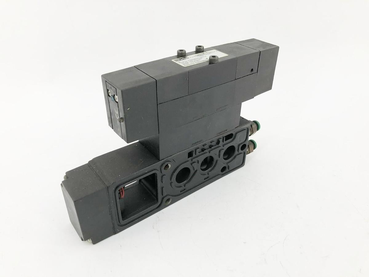 New Parker F3252BGC19001A Solenoid Valve With Manifold 145psi 24VDC 1.8W