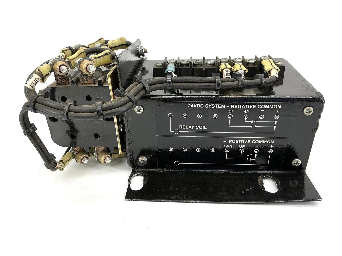 Used LeTourneau 409-4811 Polarity Sensitive Switch 24VDC Coil 35030479 20A 28VDC 4094