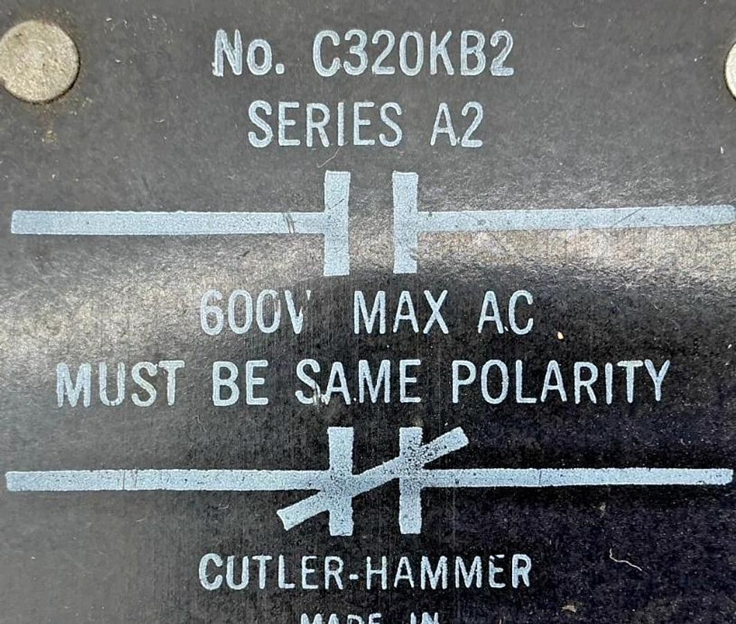 Used Cutler-Hammer C320KB2 Ser A2 Auxiliary Contact 1NO/1NC 600VAC Max