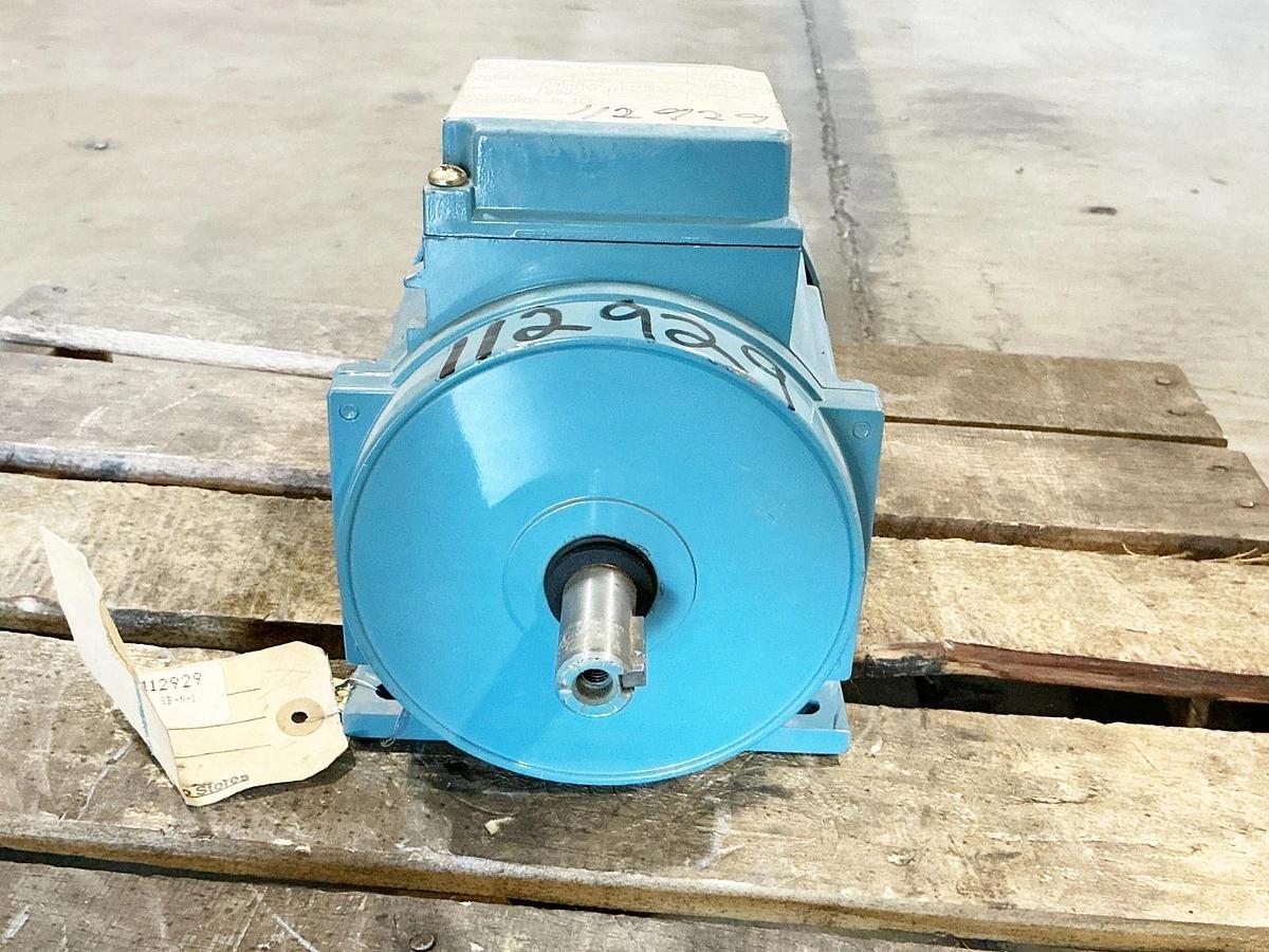 New ABB MT80A19-2 Electric Motor 0.75KW m575V 1.2A 3470RPM MK110007-E+02