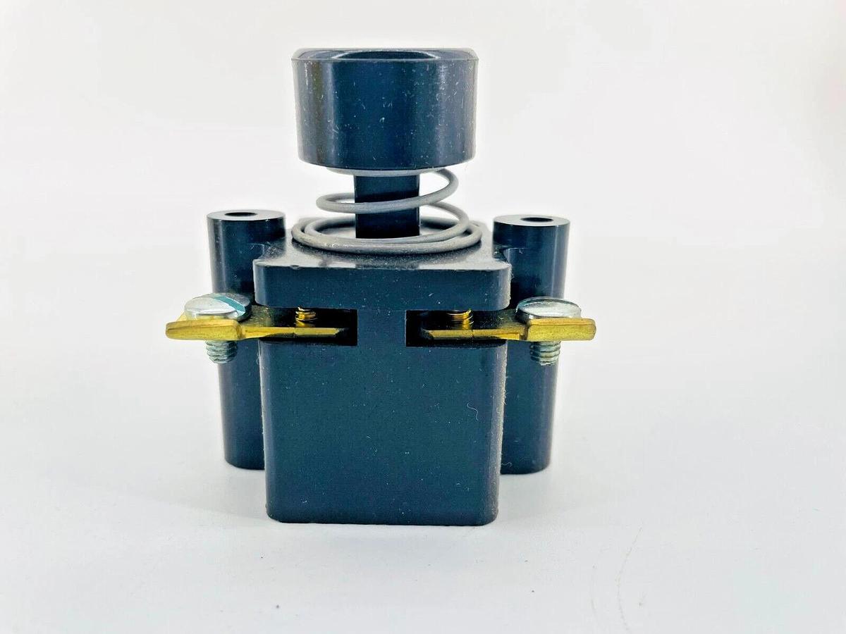 New Square D 9001GO-1 Heavy Duty Pushbutton 1NO 1NC